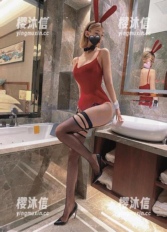 微密圈 - 脸红Dearie的写真秀腿——好吧，我承认，我偏心！