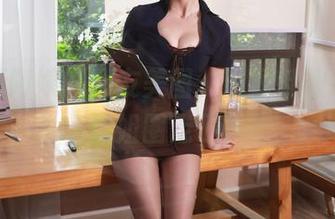 苏嫣嫣阿姨的女友美图，资源都被这个小姐姐圈走了？