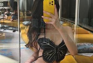 微密圈 – 葛征把美足拍得不只是美图，想交换的记得下载哦。