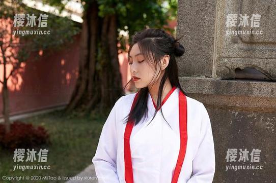 蜜桃社 - 档期最强福利——杏子套装图包！希望你有心理准备。