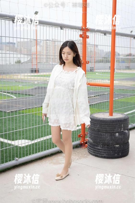 袜啵啵 - 在芝士的作品集中，绑带黑棉袜是如何赢得最高评分的？