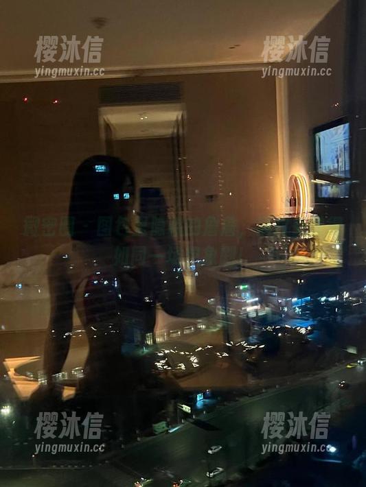 微密圈 - 图包里隐藏的詹詹，黑白交融得如同一场想象剧！