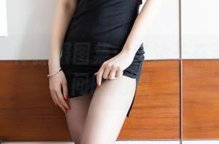 语画界 – 体操服图集：奈沐子在动与静之间的甩拍