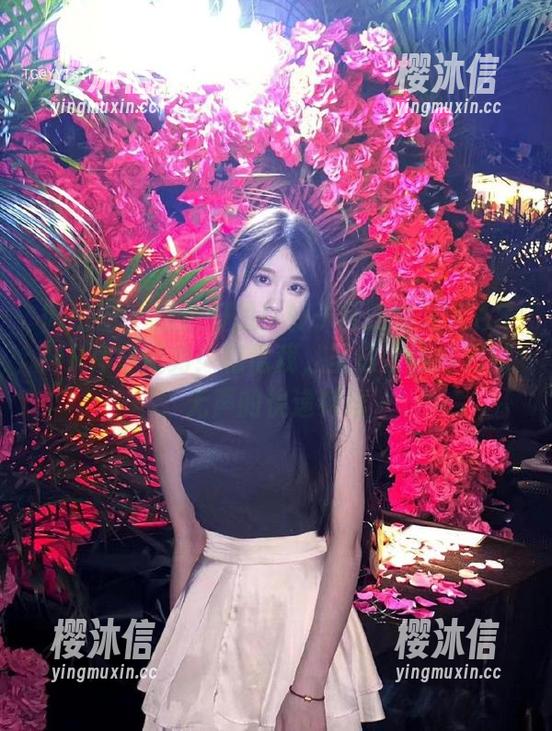 轩子巨二兔 微密圈 - 精选好图!轩子巨二兔注入ASMR神奇魔力!相信我,圣诞会偷偷到站,无声的快递特惠~