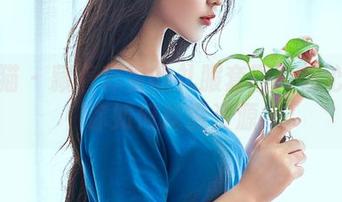 轰趴猫 – 藏着彩蛋的礼服套图：温心怡教你如何挖掘资源