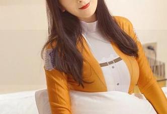 微密圈 – 现在就来下载辣妈女神的美足套图，快点，不然又要被别人抢了！