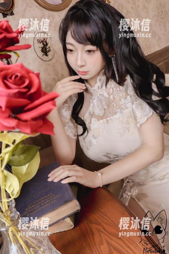 观看陌陌咕咕咕花式袜穿法：作品的精彩不止于表面！