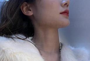 微密圈 – 镂空？！黎允熙的私房图集告诉我，原来可以这么玩。